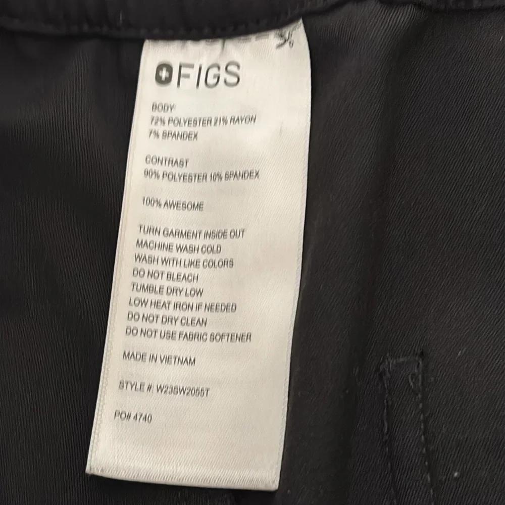 Figs Black Cargo Pants with Relaxed Fit